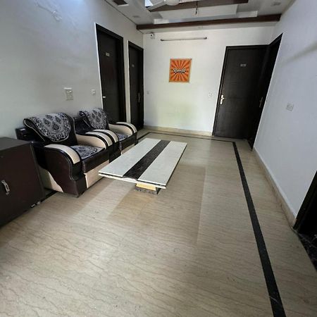 Parkview Residency Hotel Gurgaon Buitenkant foto