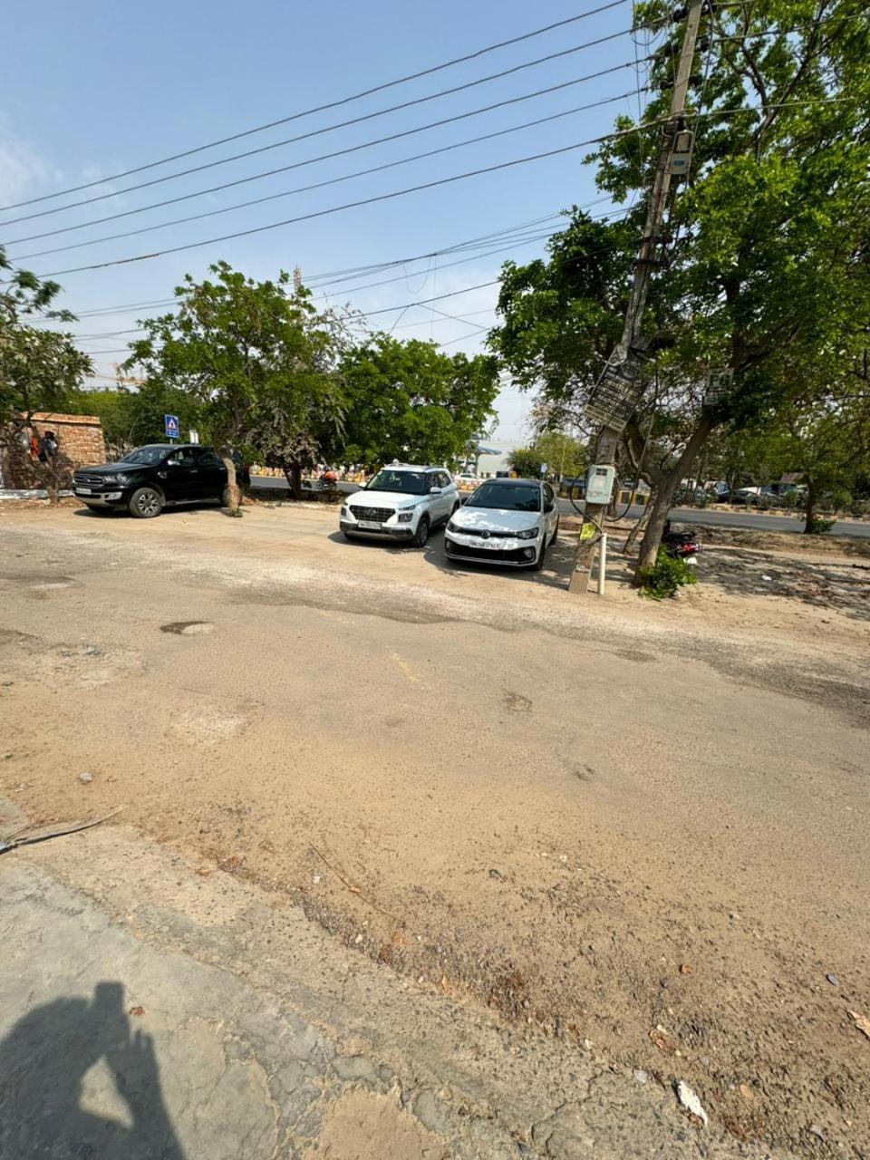Parkview Residency Hotel Gurgaon Buitenkant foto